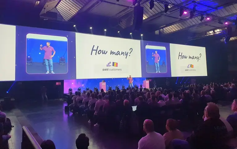 Prezentácia skúseností Odoo so zavádzaní e-fakturácie v Belgicku, ktorá sa odohrala počas Odoo Experience 2026.
